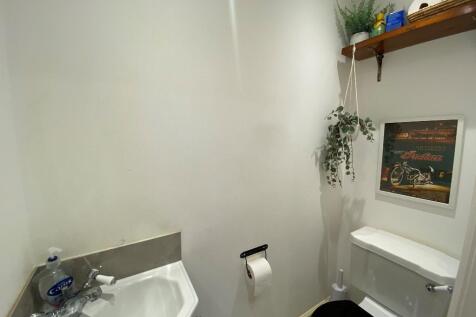 GF WC
