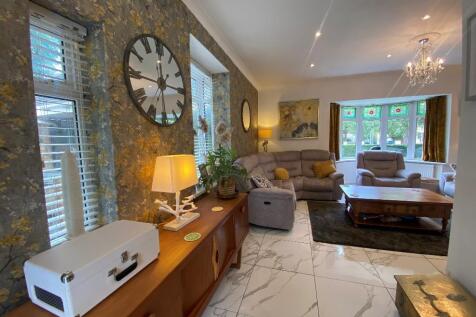 Through Lounge