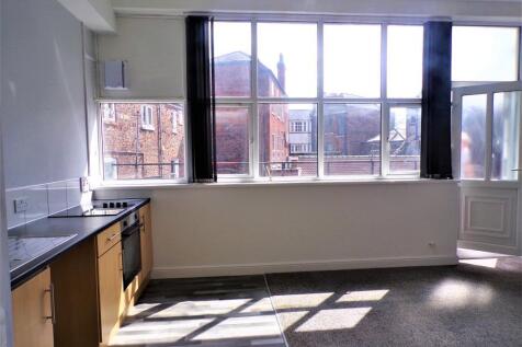 Open plan lounge/kitchen