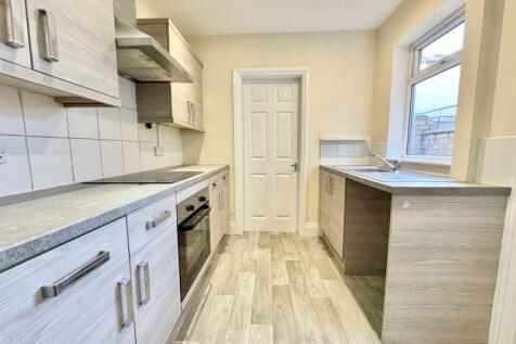Kitchen alt view