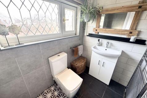 Bathroom alt view