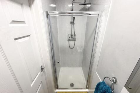 Ensuite Shower