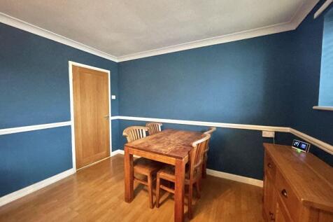 Lounge / dining 