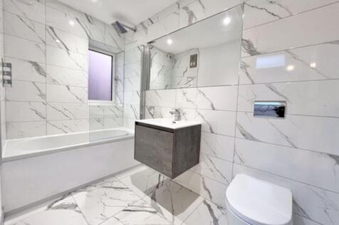En suite bathroom