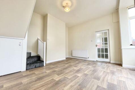 Living Room/Dining Room 