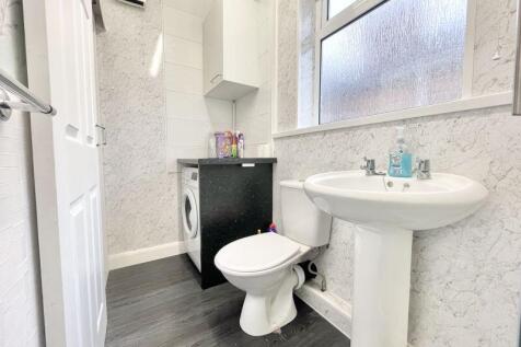 Bathroom alt view