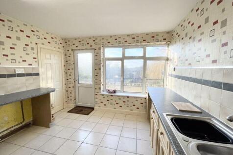 Kitchen alt view