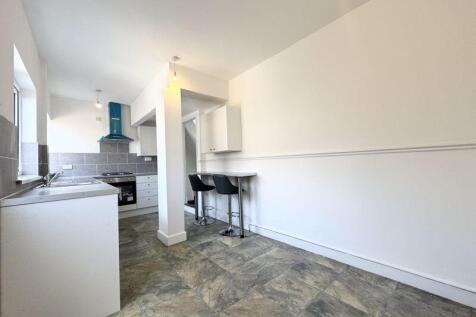 Kitchen alt view