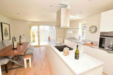 Kitchen dining room
