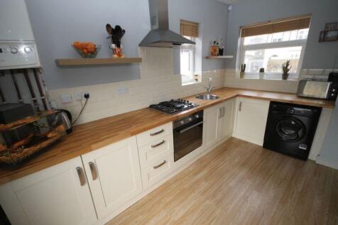 Kitchen alt view