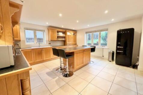 Breakfast kitchen view 2