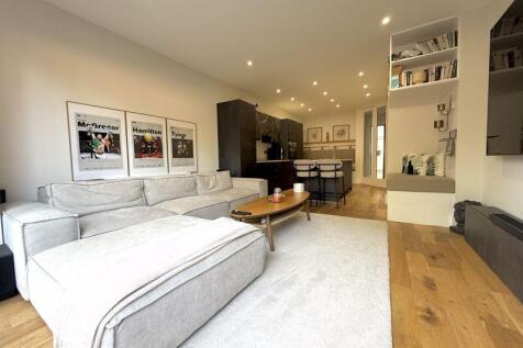 Lounge/kitchen