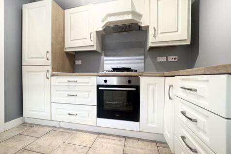 Kitchen alt view