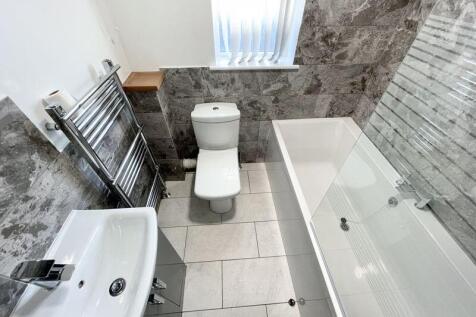 Bathroom alt-view
