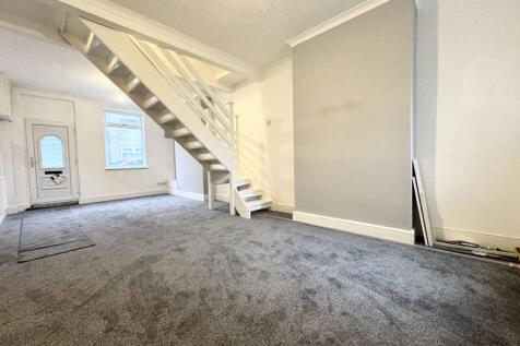 Through reception room