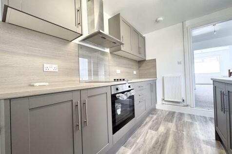 Kitchen alt view
