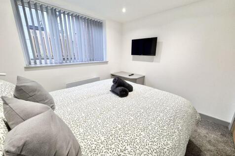 Bedroom alt view