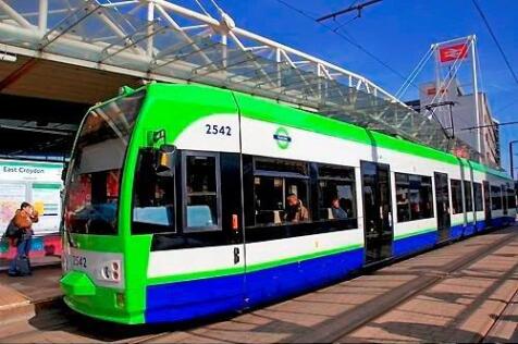 EAST CROYDON TRAM PHOTO