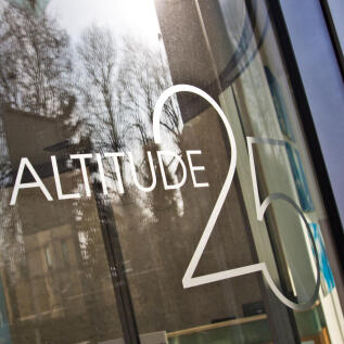 altitude 25
