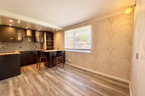 Lounge Kitchen