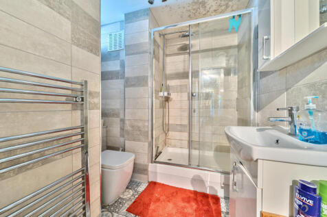 1317452-8-685bd7d...