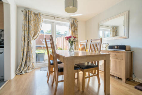 1359452-9-68dba8c...