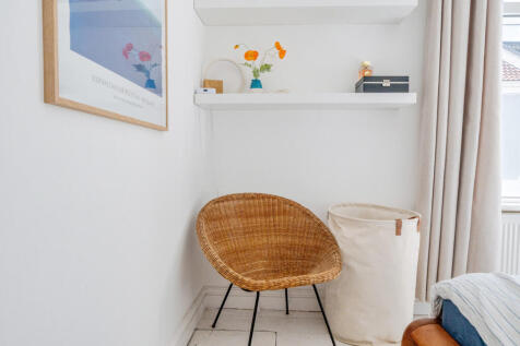 1358008-17-68df8b...