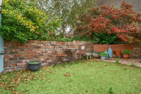 1365982-4-68efa1e...