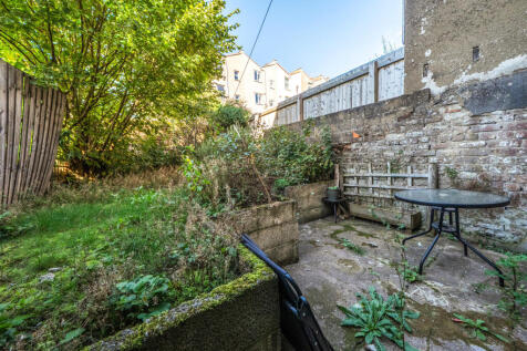 1359833-5-68dbe41...