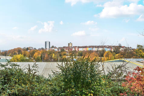 1376443-5-690cae7...