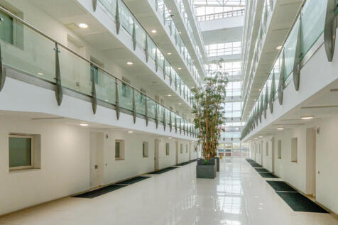 1376443-3-690cae6...