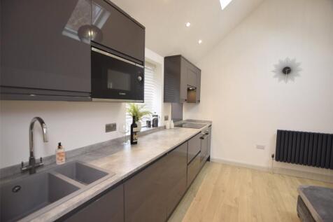 Living Room/Kitchen