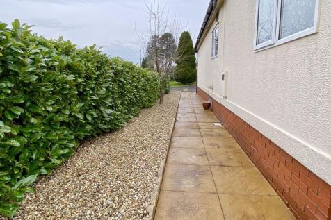 Side Pathway