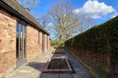 Rear Patio Garden