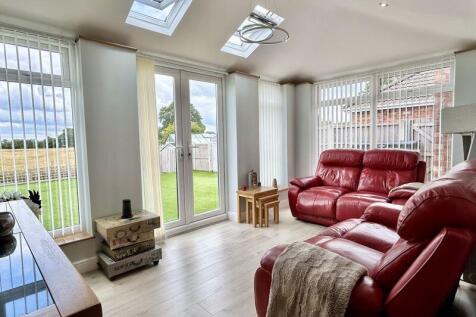 TV Lounge/Sun Room