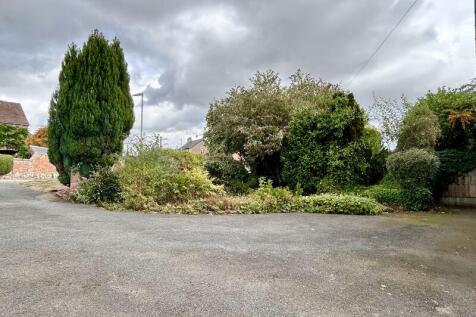 Front Garden/Driveway