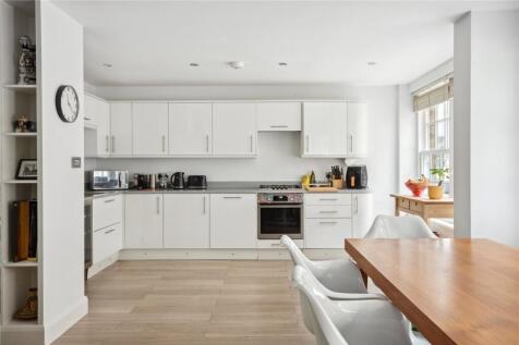 Dining/Kitchen