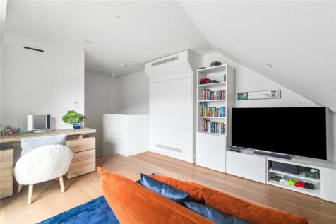 Bedroom/Office