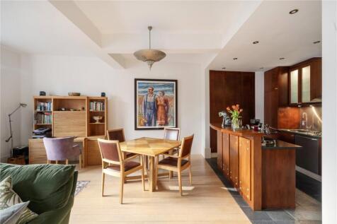 Recepetion/Kitchen