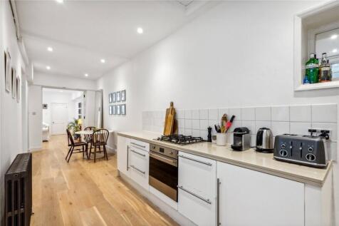 Kitchen/Dining Area