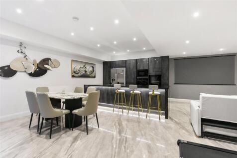 Kitchen/Dining 2