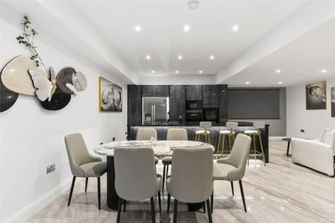 Kitchen/Dining 3