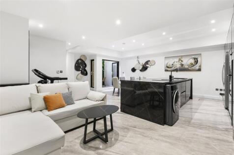 Kitchen/Reception