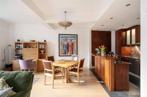 Recepetion/Kitchen