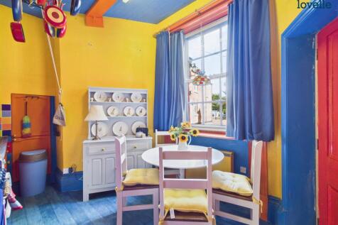 Property Image 4