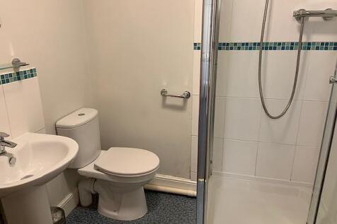 2nd shower room