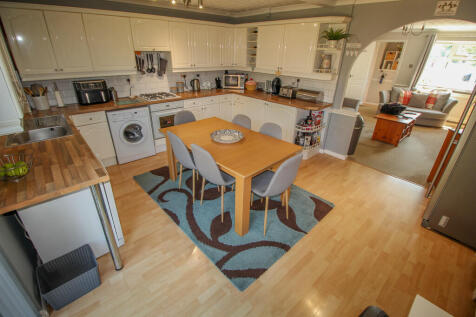 Kitchen Reverse