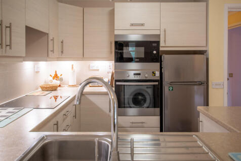Kitchen Reverse