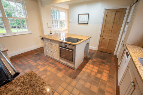 Kitchen Reverse