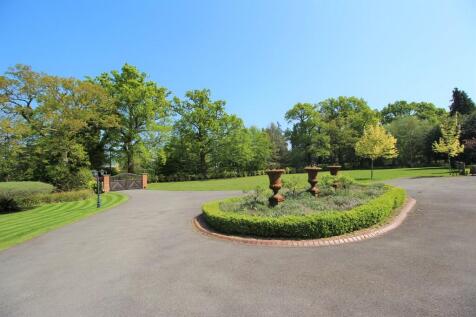 Entrance Driveway